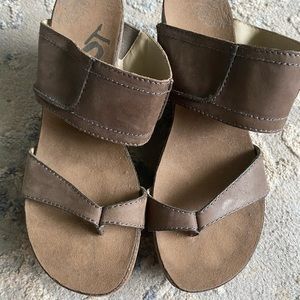 OTBT BROOKFIELD Platform wedge flip flop/ thongSize 9